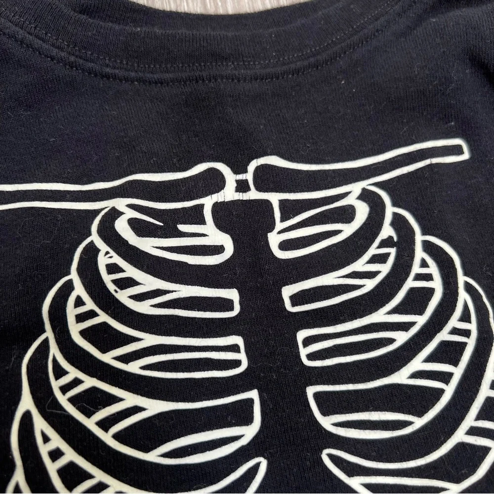 OLD NAVY 2PC SKELETON HALLOWEEN GLOW IN THE DARK PAJAMA SET 18-24MO